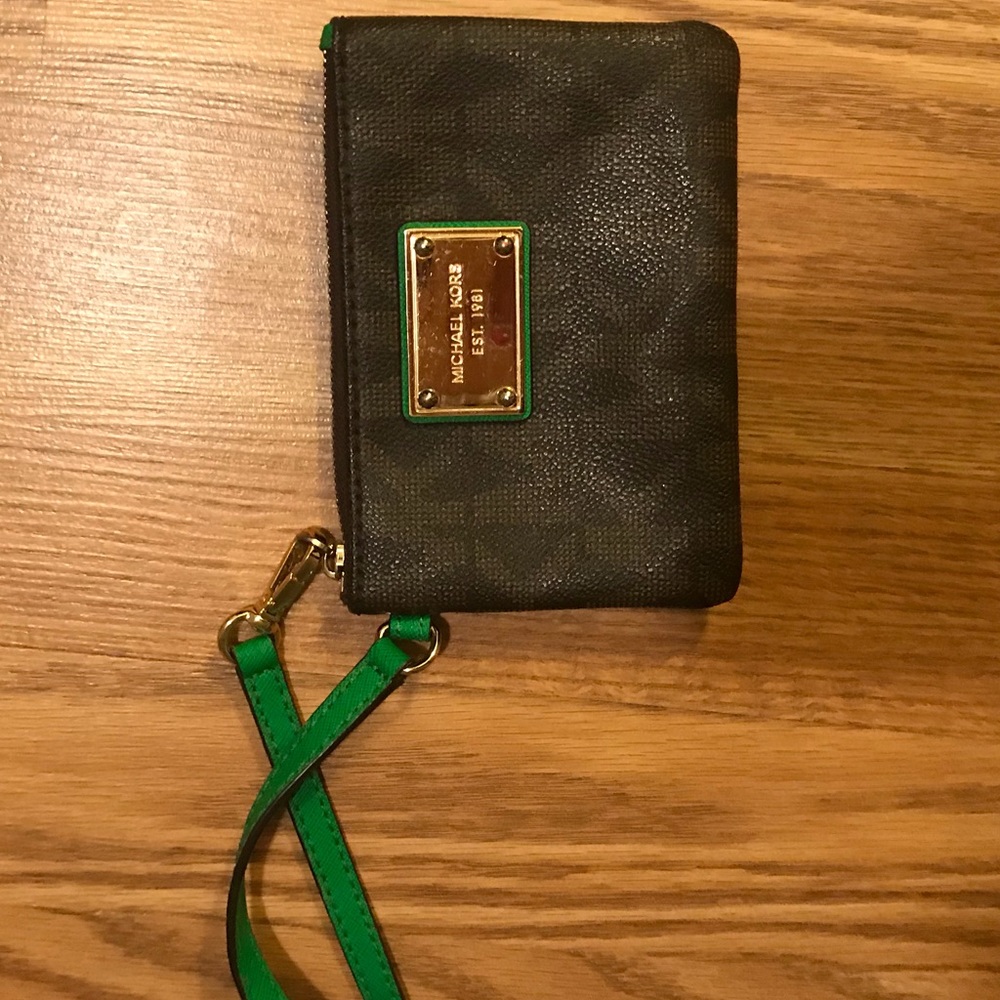 {Michael kors} wristlet